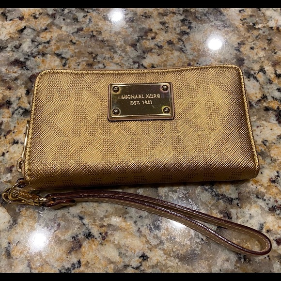 Michael Kors Gold Wristlet/Wallet - Picture 1 of 7